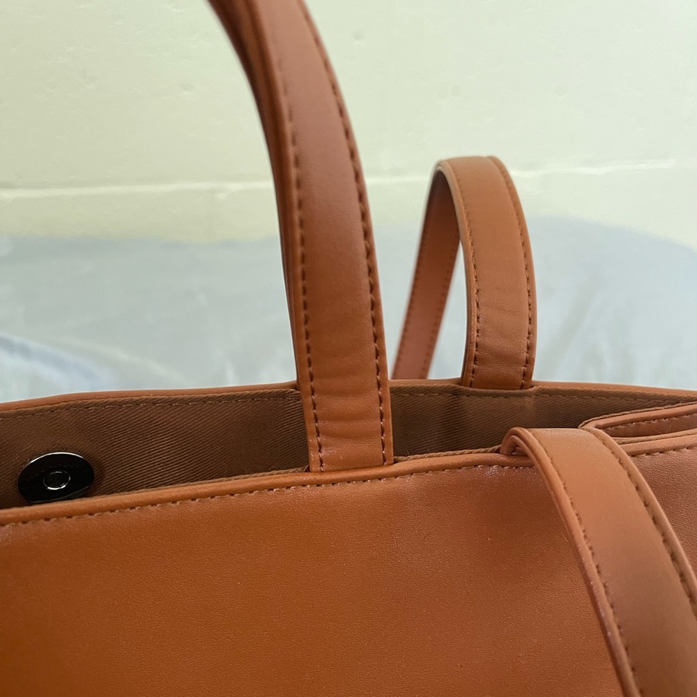 Telfar Medium Tan Bag - Picture 4 of 10